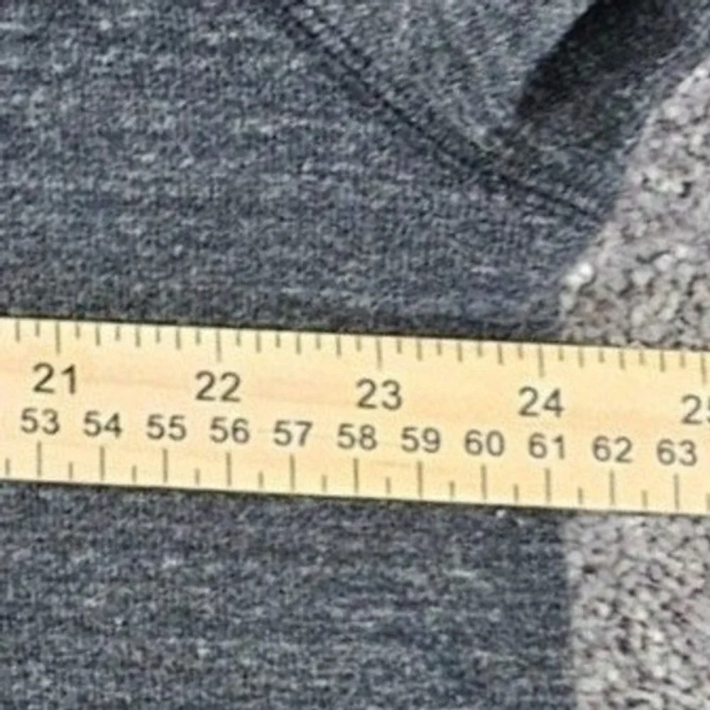 The North Face Henley Mens XL Gray Long Sleeve Heathered Tri-Blend Pullover